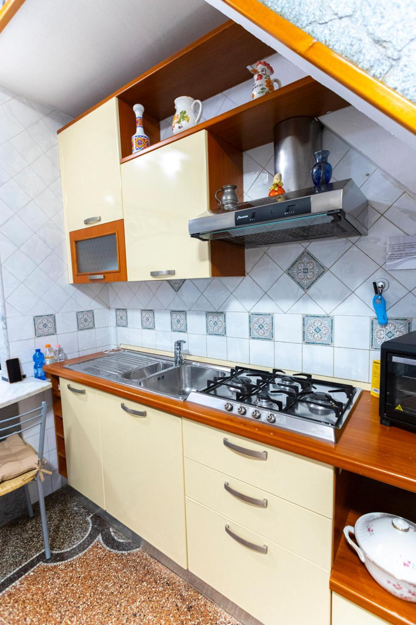 Acquario 1' "Family House" Free Wifi & Netflix By Tilo Apartment'S Genoa Bagian luar foto